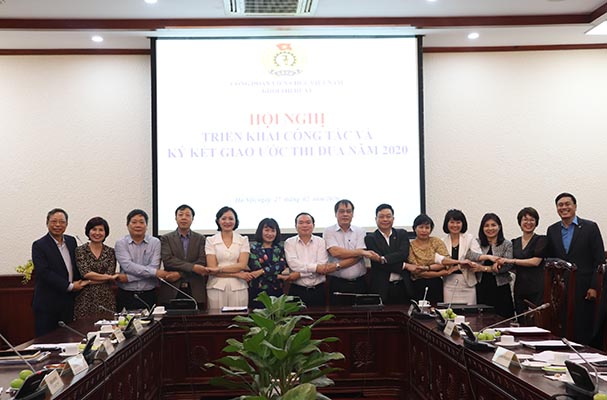 Phát huy vai trò của công đoàn trong công tác tham gia xây dựng Đảng Phát huy vai trò của công đoàn trong công tác tham gia xây dựng Đảng